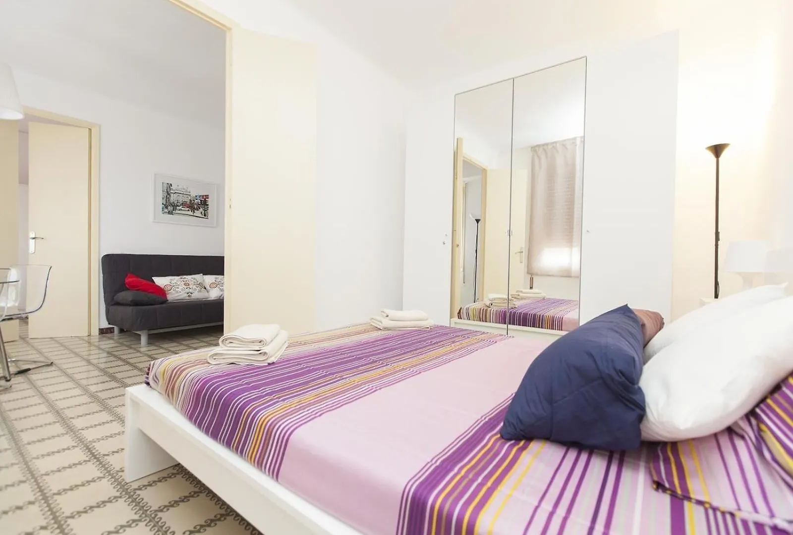 3 Bedroom Apartment Next To Plaza Barcelona 0*,  Španělsko