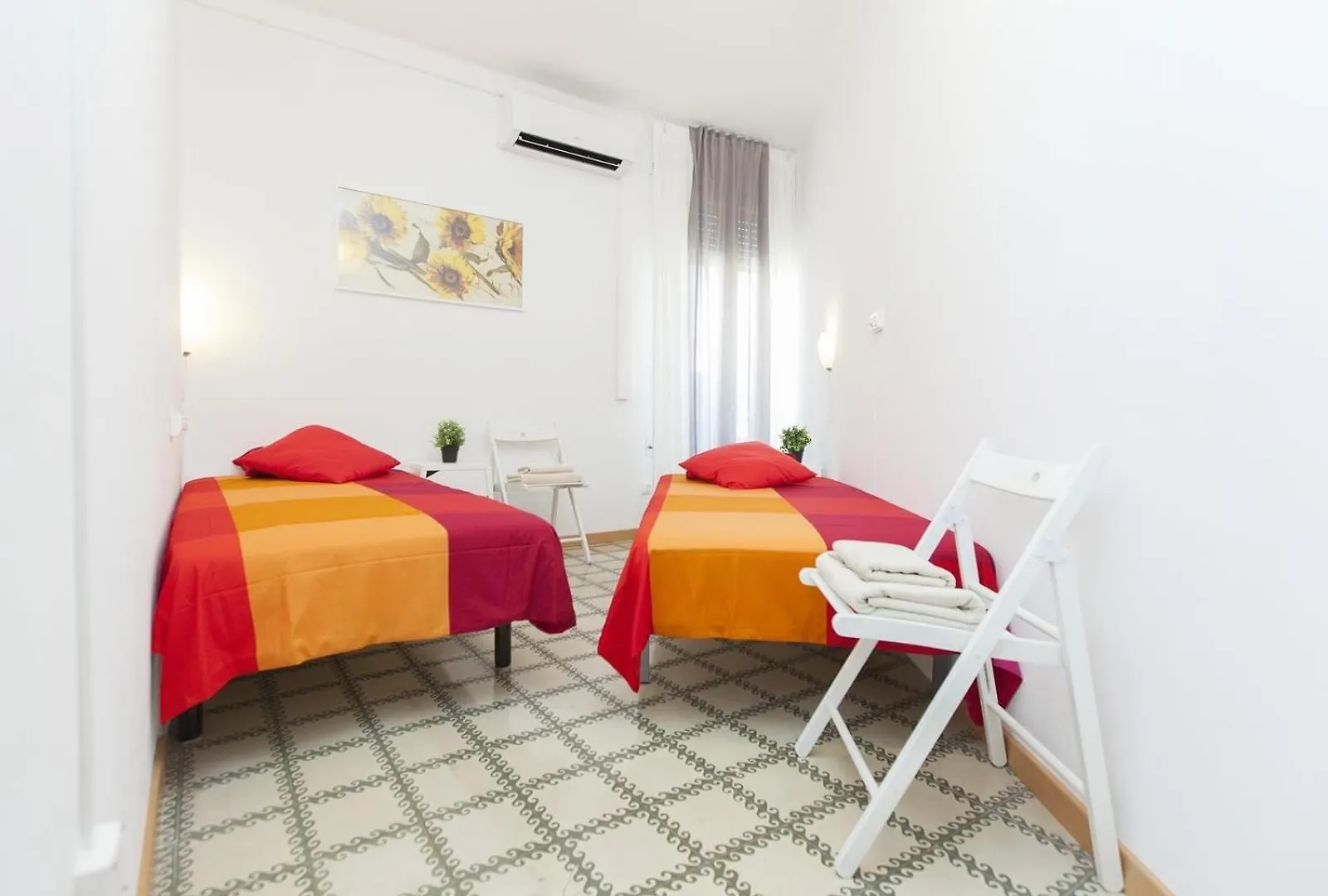 3 Bedroom Apartment Next To Plaza 바르셀로나 0*,